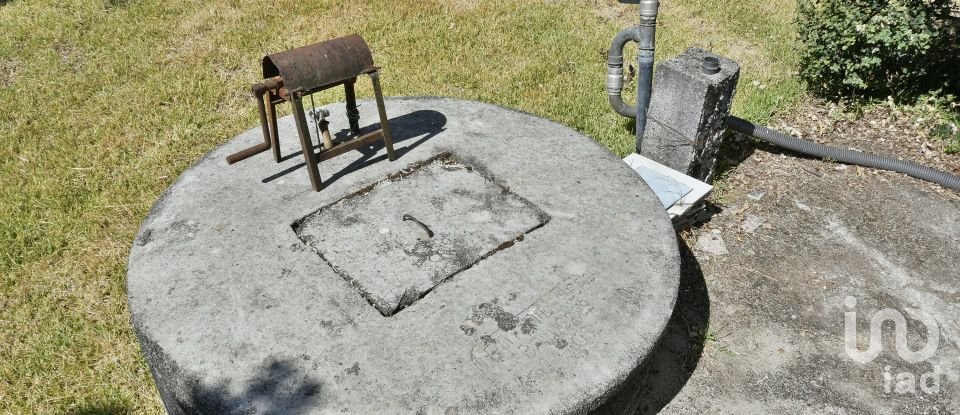 House T4 in Moure of 330 m²