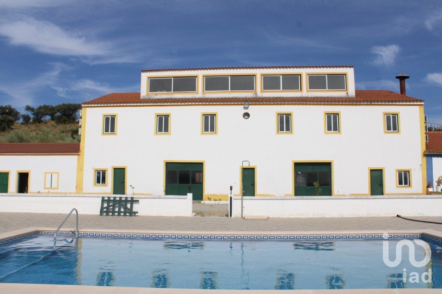 House T13 in São João Baptista of 583 m²