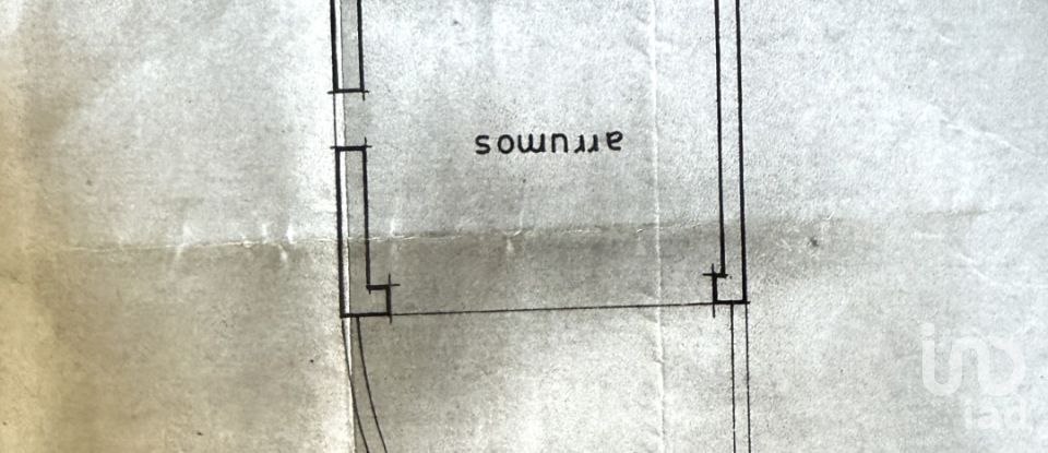 House/villa T0 in Alcanede of 35 m²