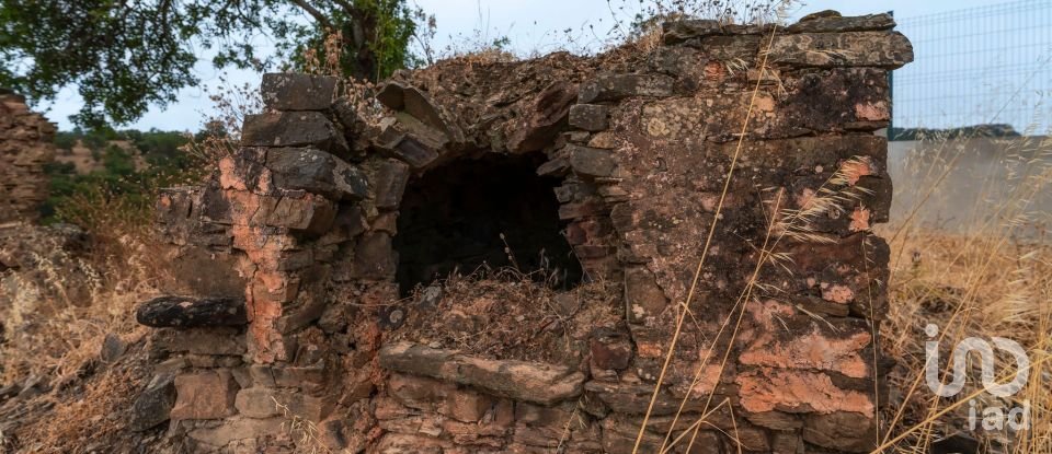 Terreno urbano em Salir de 755 m²