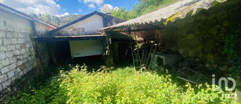 Moradia T6 em Candemil e Gondar de 258 m²