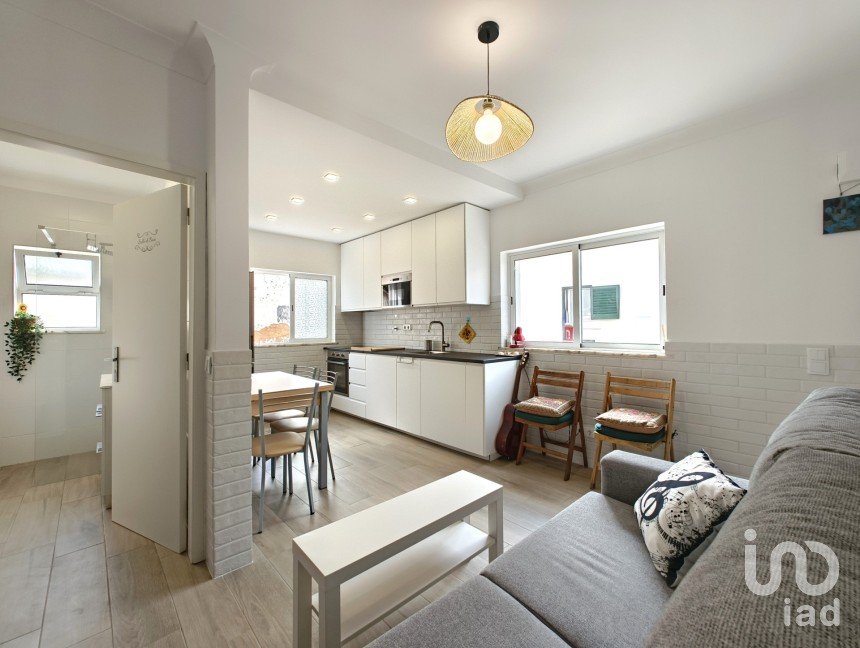 Maison de village T2 à Bensafrim e Barão de São João de 60 m²