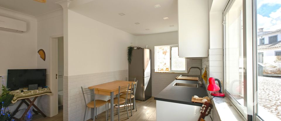 Maison de village T2 à Bensafrim e Barão de São João de 60 m²