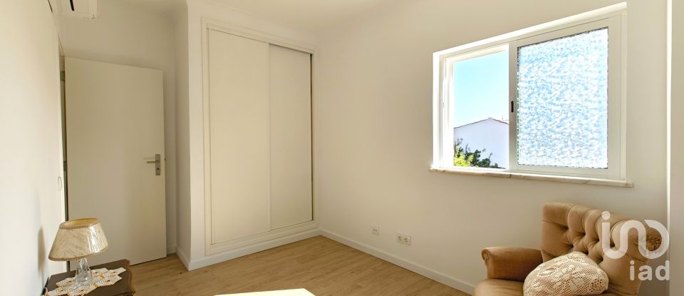 Maison de village T2 à Bensafrim e Barão de São João de 60 m²