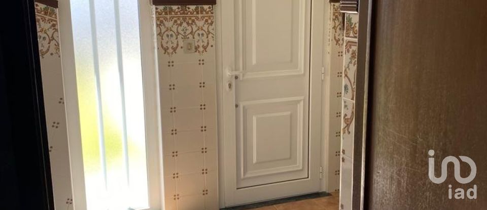 House T4 in Caranguejeira of 309 m²