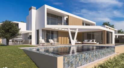 House T3 in Caniço of 421 m²