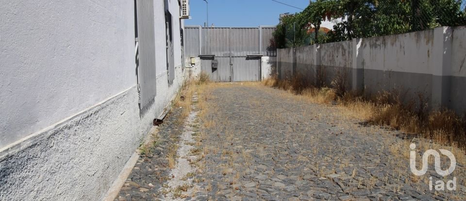 Hangar à Beja (Salvador e Santa Maria da Feira) de 3 348 m²