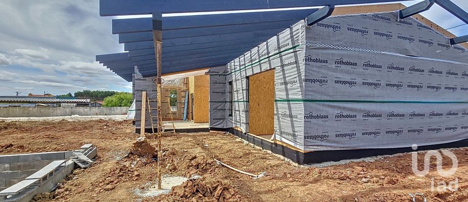 House T3 in A dos Cunhados e Maceira of 158 m²