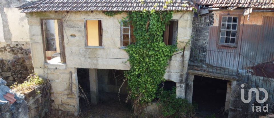 Casa T3 em Ribafeita de 210 m²