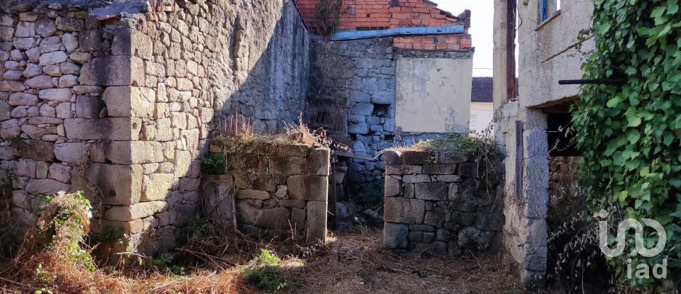 Casa T3 em Ribafeita de 210 m²