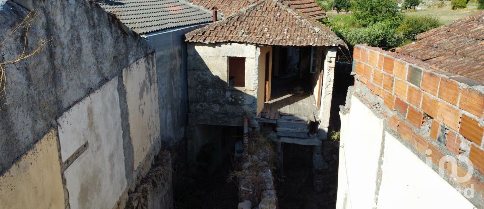 Casa T3 em Ribafeita de 210 m²