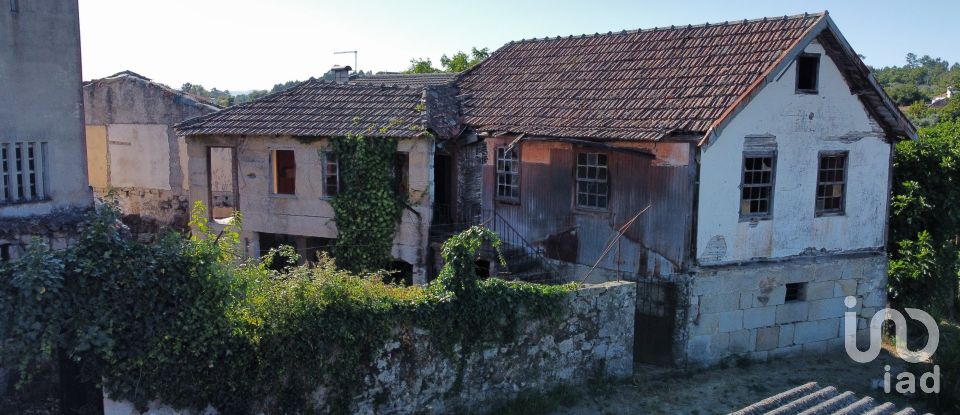 Casa T3 em Ribafeita de 210 m²