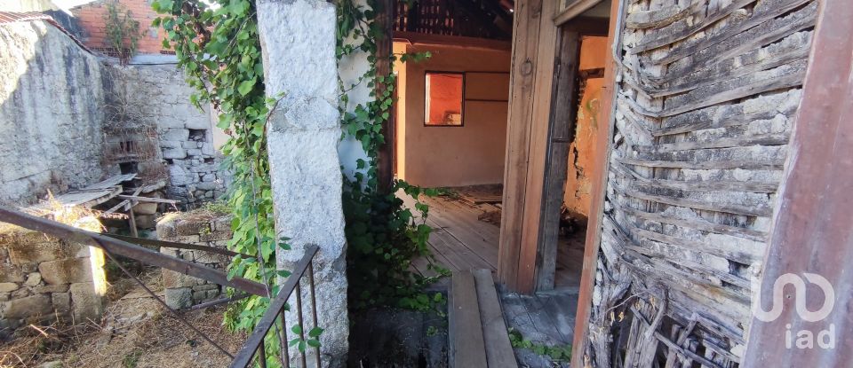 Casa T3 em Ribafeita de 210 m²