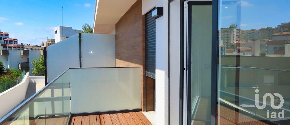 Moradia T4 em Leiria, Pousos, Barreira e Cortes de 302 m²