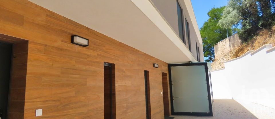 Moradia T4 em Leiria, Pousos, Barreira e Cortes de 302 m²