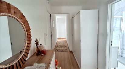 Apartment T2 in Venteira of 77 m²