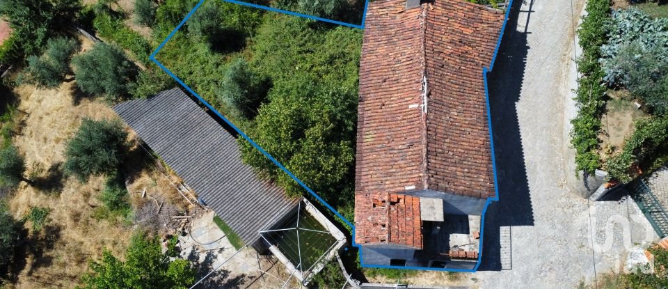 Maison T2 à Troviscal de 202 m²