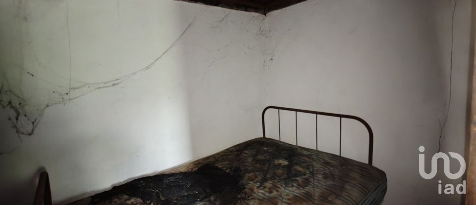 Maison T2 à Troviscal de 202 m²