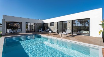 House T4 in Reguengo Grande of 198 m²