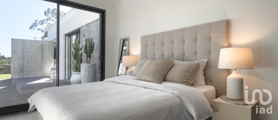 House T4 in Reguengo Grande of 198 m²