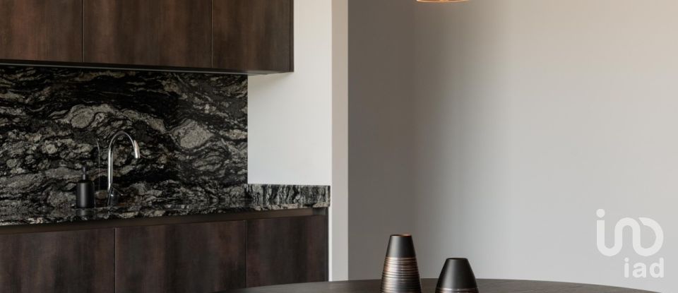 House T4 in Reguengo Grande of 198 m²