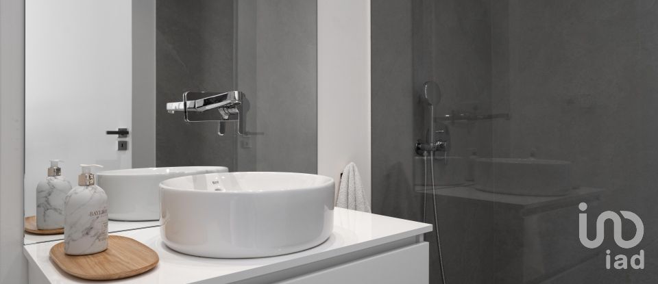 House T4 in Reguengo Grande of 198 m²