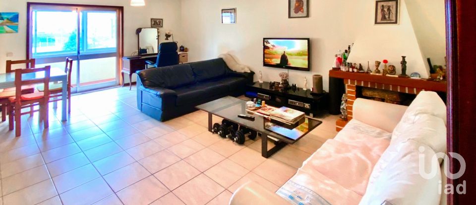 Appartement T2 à São Félix da Marinha de 115 m²