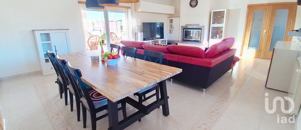 Maison T4 à Évora de Alcobaça de 175 m²