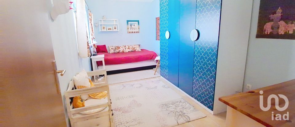 Maison T4 à Évora de Alcobaça de 175 m²