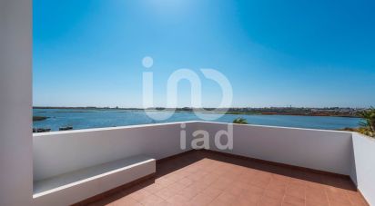 House T2 in Faro (Sé e São Pedro) of 92 m²