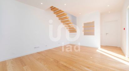 House T2 in Faro (Sé e São Pedro) of 92 m²