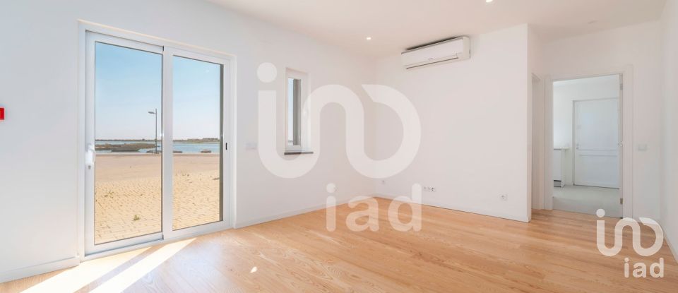 House T2 in Faro (Sé e São Pedro) of 92 m²