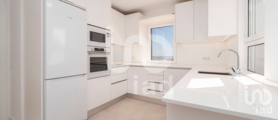 House T2 in Faro (Sé e São Pedro) of 92 m²