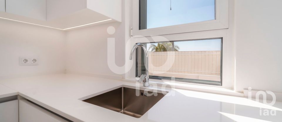 House T2 in Faro (Sé e São Pedro) of 92 m²