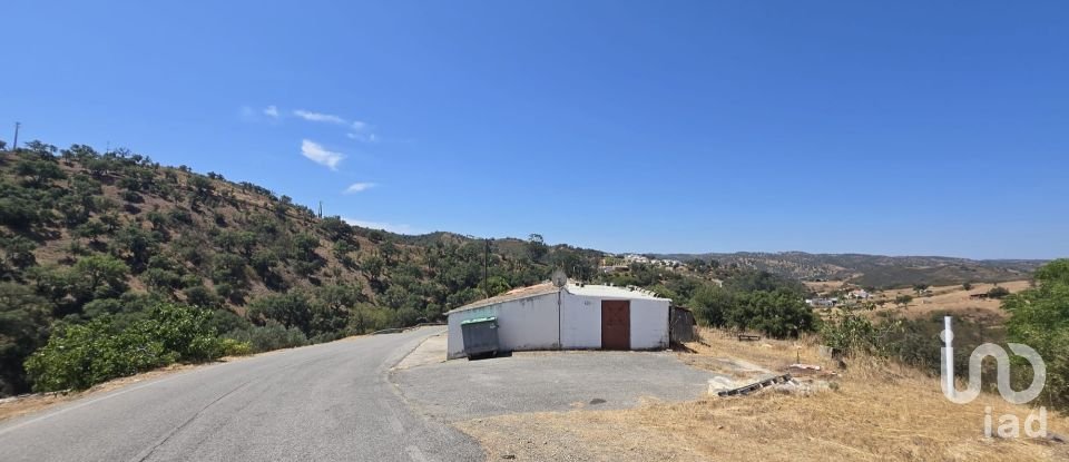 House T2 in Ameixial of 125 m²