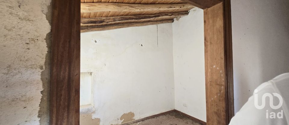 House T2 in Ameixial of 125 m²