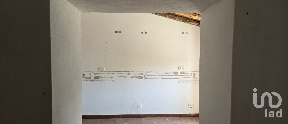 House T2 in Ameixial of 125 m²