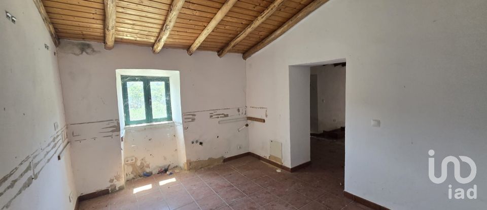 House T2 in Ameixial of 125 m²