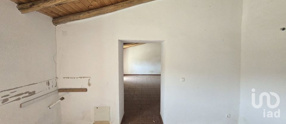 House T2 in Ameixial of 125 m²