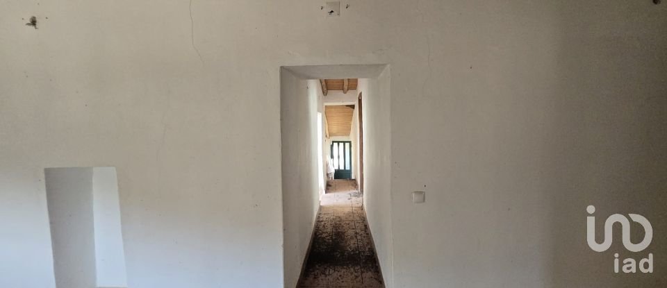 House T2 in Ameixial of 125 m²