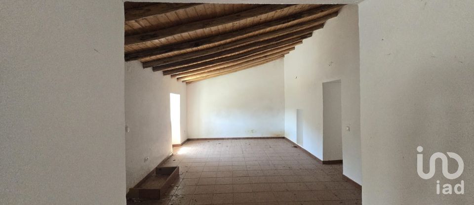 House T2 in Ameixial of 125 m²