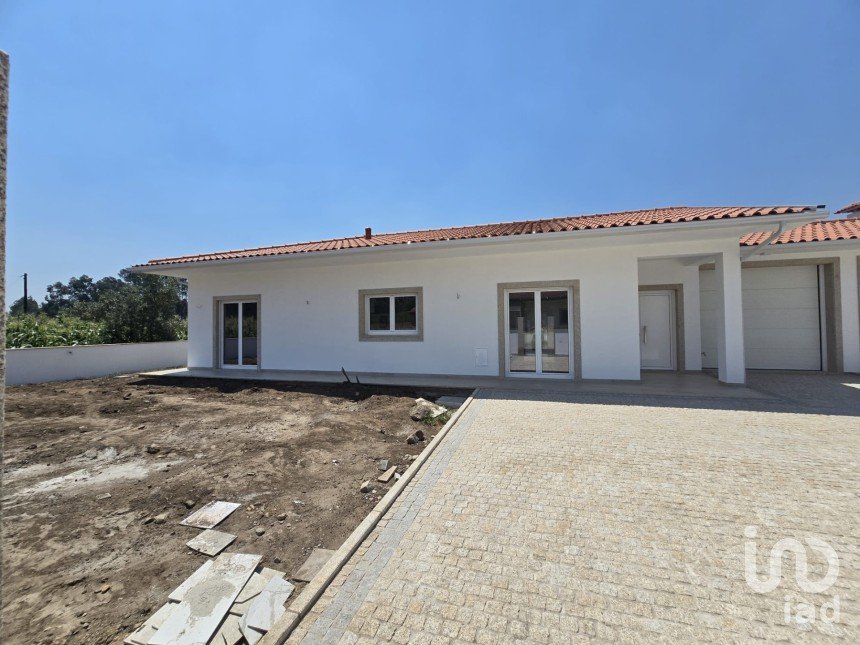 Moradia T2 em Branca de 130 m²