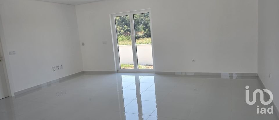Moradia T2 em Branca de 130 m²