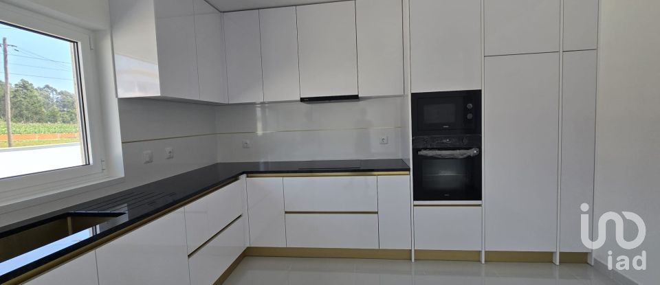 Moradia T2 em Branca de 130 m²