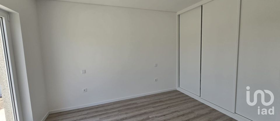 Moradia T2 em Branca de 130 m²