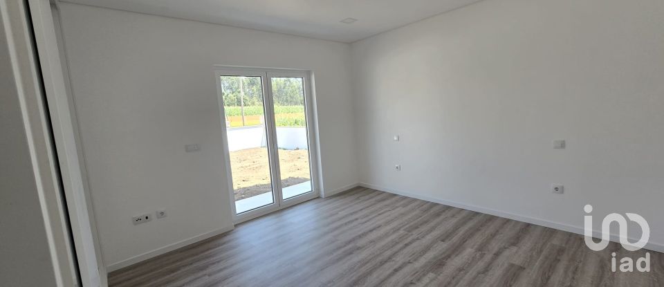 Moradia T2 em Branca de 130 m²