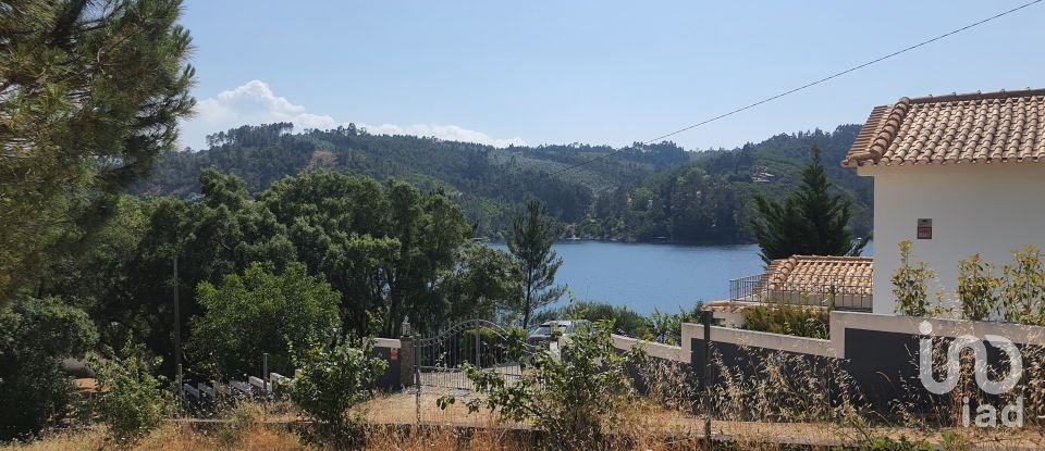 Terreno em Serra e Junceira de 7 250 m²