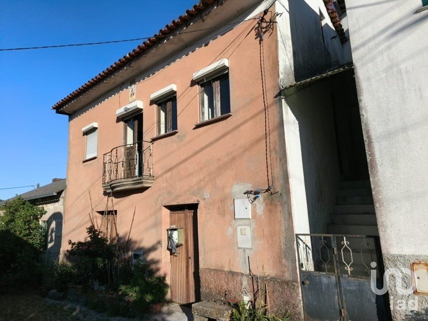 Maison T4 à Seixo da Beira de 498 m²