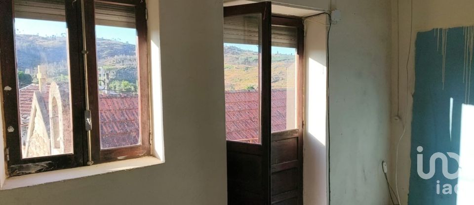 Maison T4 à Seixo da Beira de 498 m²