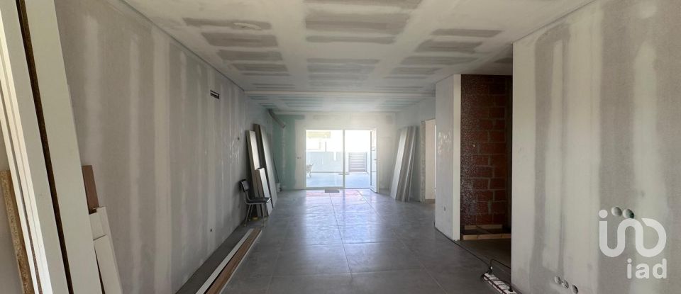 Maison T4 à Lourinhã e Atalaia de 140 m²